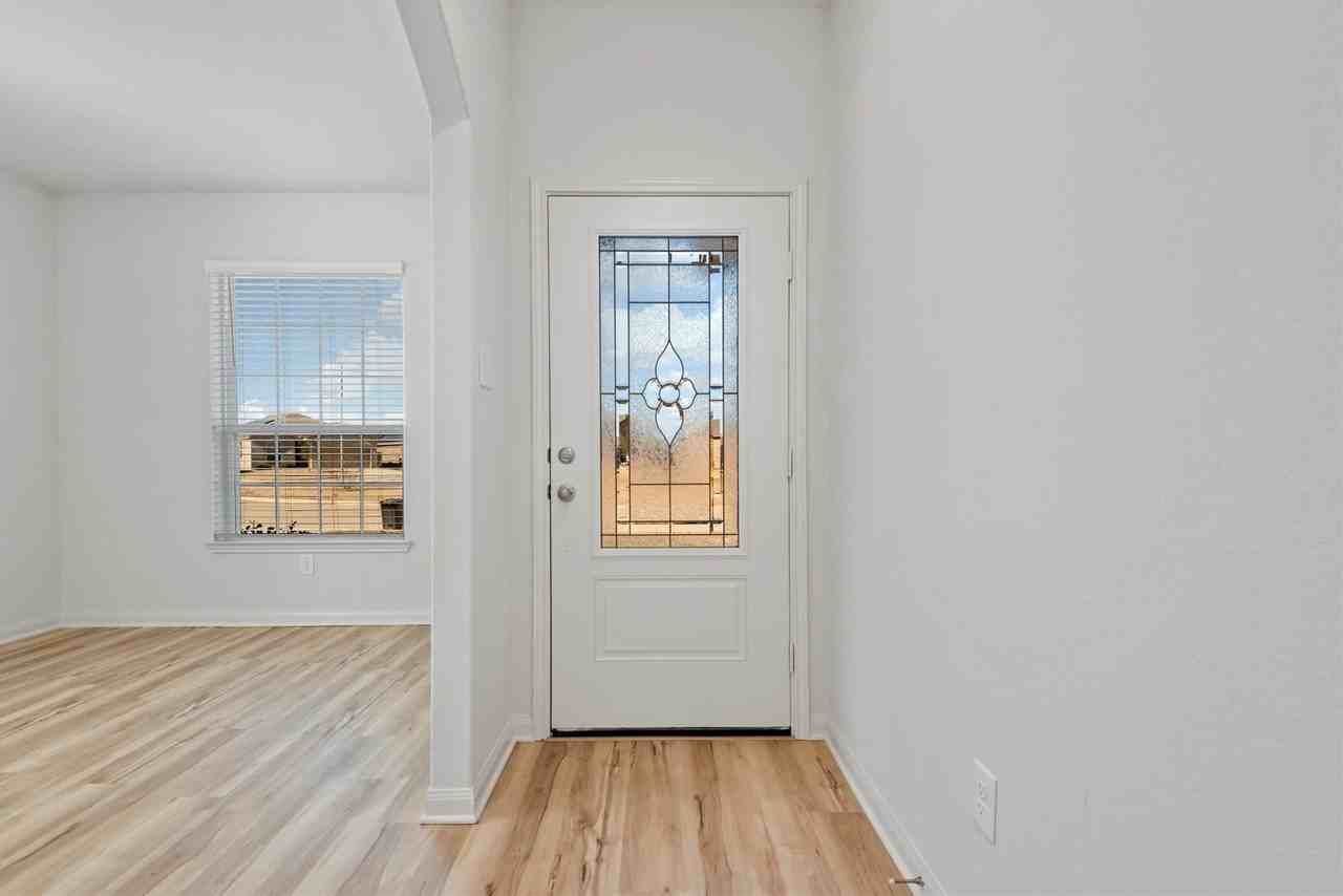 22307 Lost Lantern Dr - Photo 3 of 21