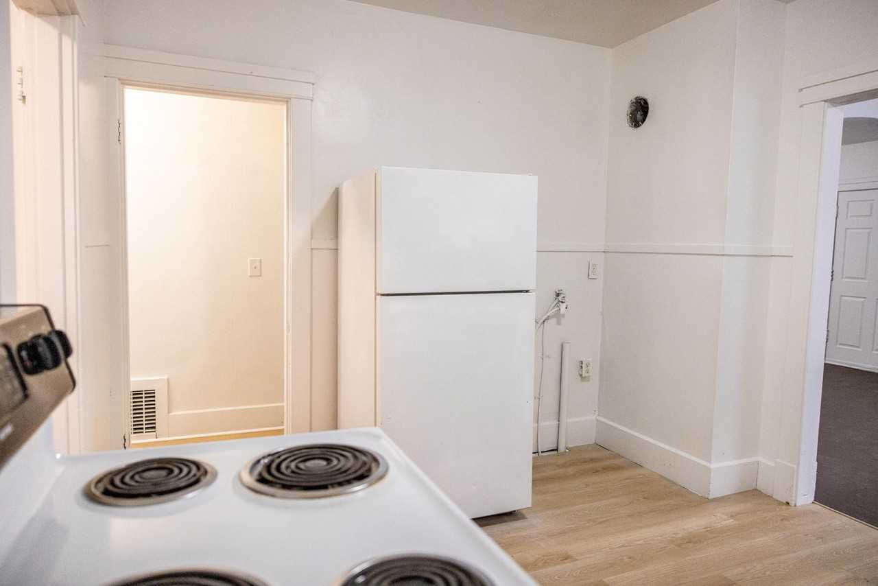 Adams 3211 - Photo 6 of 22