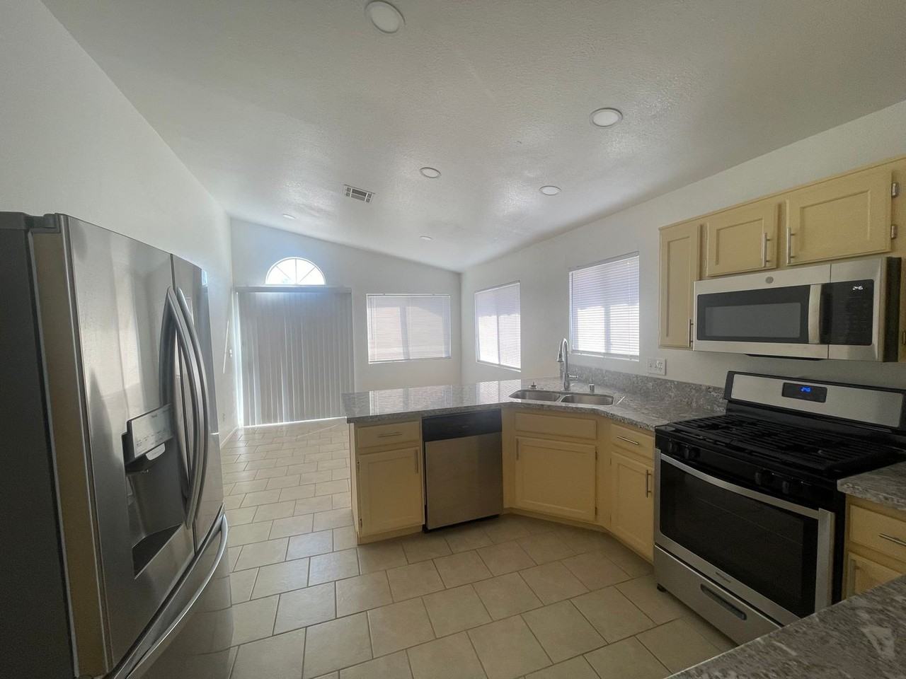 7117 Old Village Ave - Photo 4 of 50