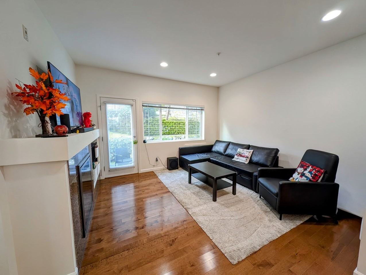 15720 Manor Way #U5 - Photo 4 of 22