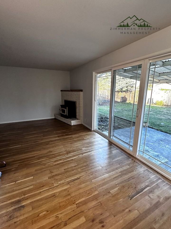 1139 Custom Way - Photo 4 of 15