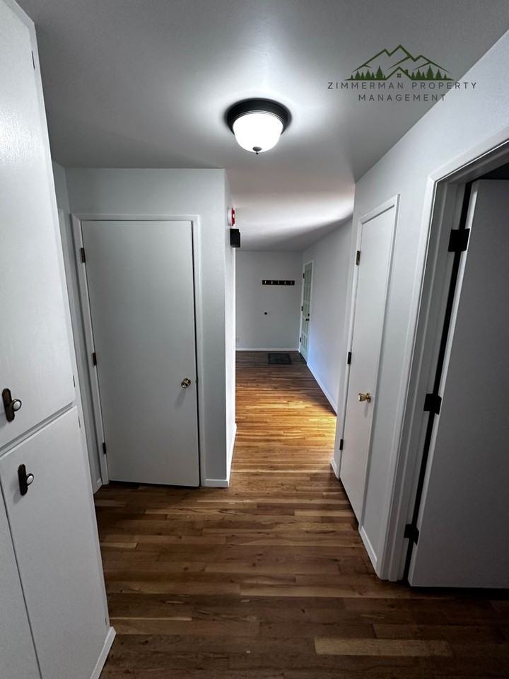 1139 Custom Way - Photo 7 of 15