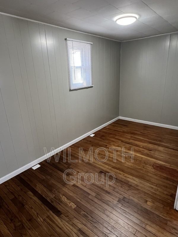 305 2nd St - Photo 3 of 12