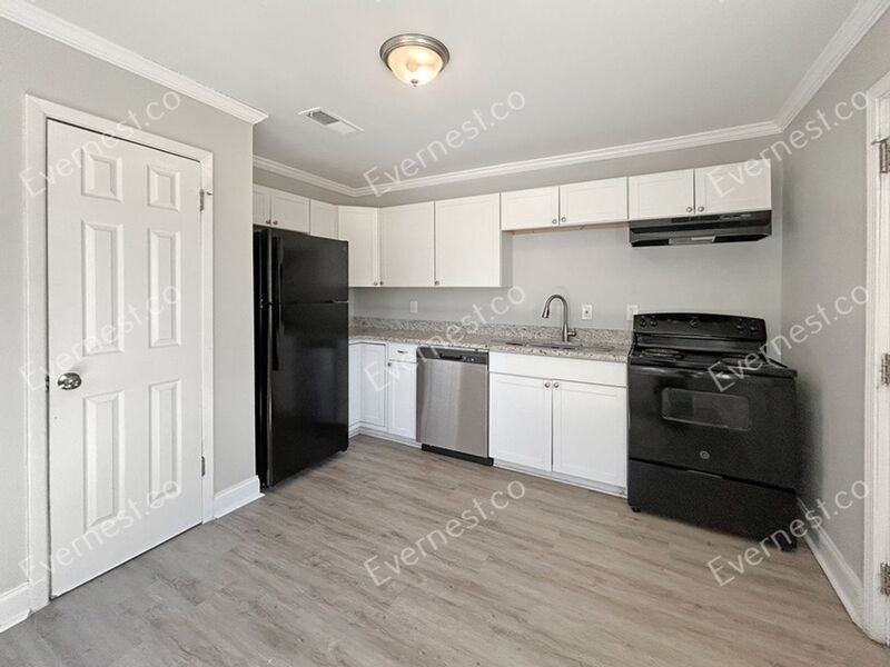 1157 Wedgewood Dr Nw - Photo 2 of 17