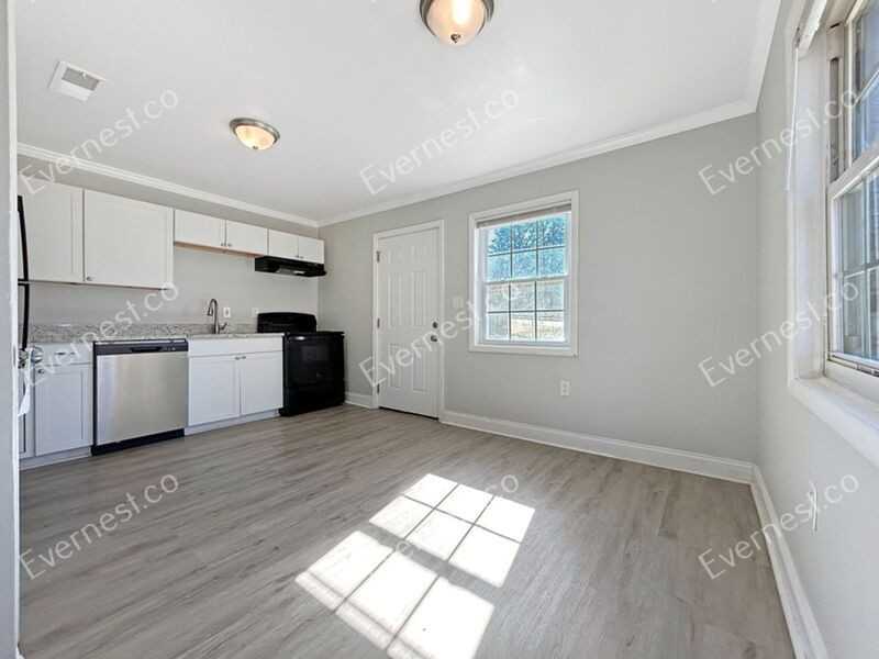 1157 Wedgewood Dr Nw - Photo 3 of 17