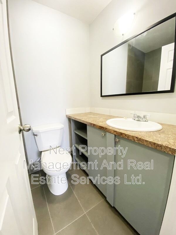 1977 Redwood St #102 - Photo 7 of 9
