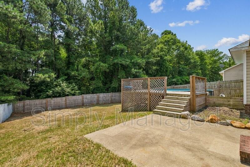 2033 Ashton Rd - Photo 7 of 23