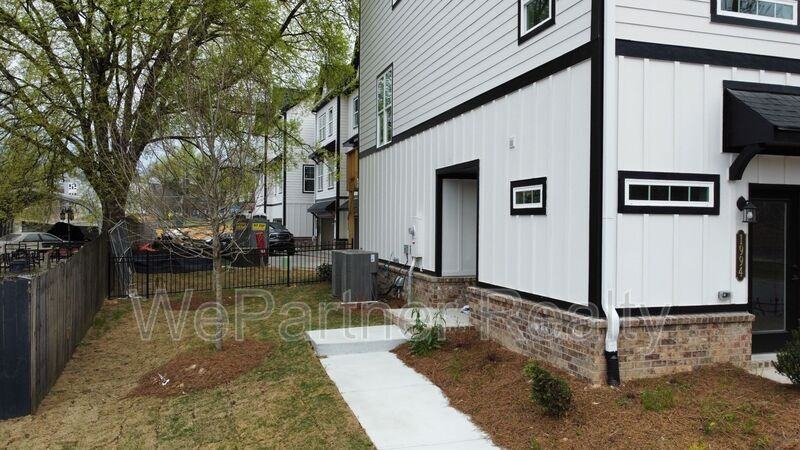 1994 Main St Nw - Photo 4 of 33