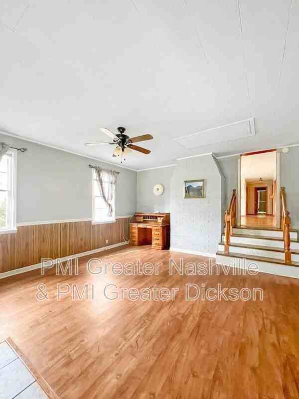 218 Donegan Crossing Rd - Photo 2 of 14