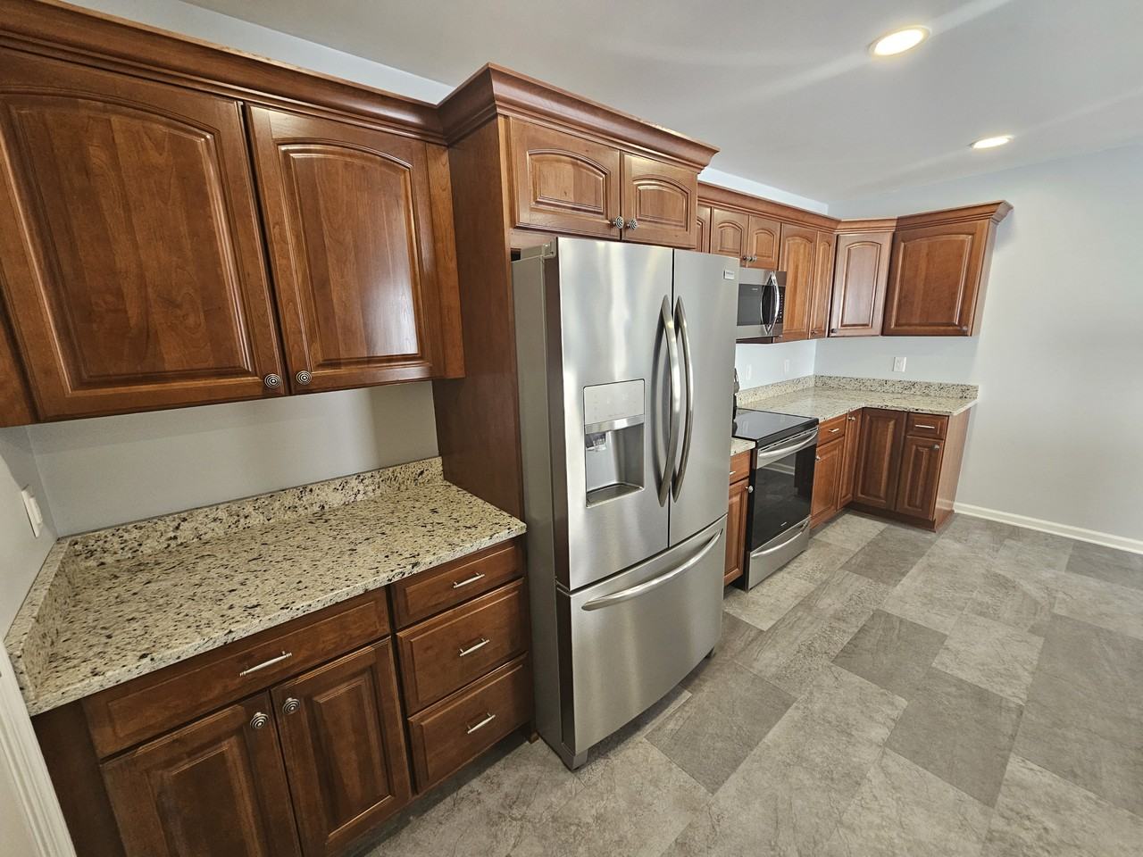 424 Troopers Way - Photo 3 of 19