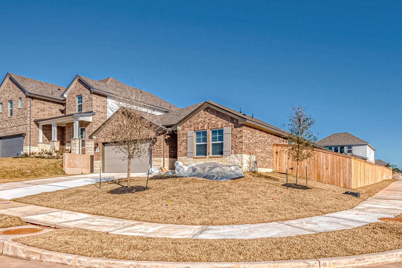 1864 Canyon Live Oak St - Photo 5 of 47