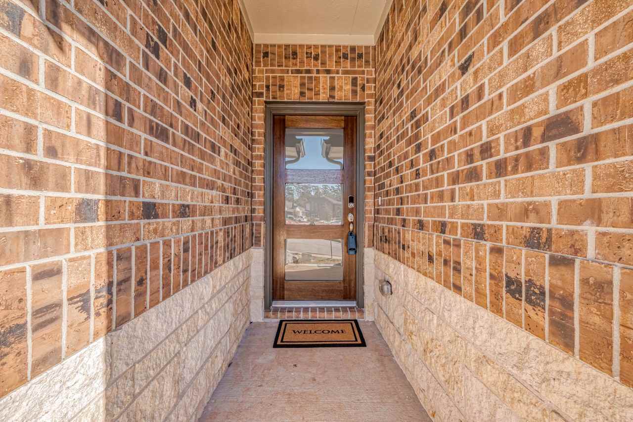 1864 Canyon Live Oak St - Photo 7 of 47