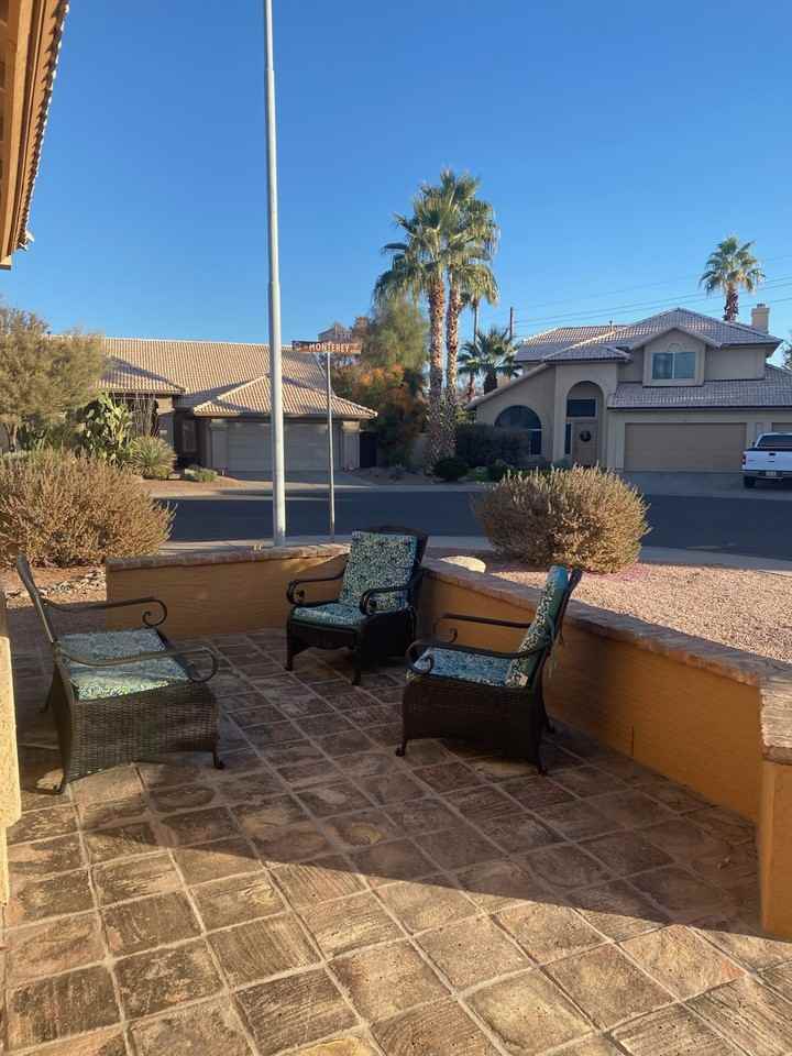 690 N Alder Dr - Photo 2 of 18