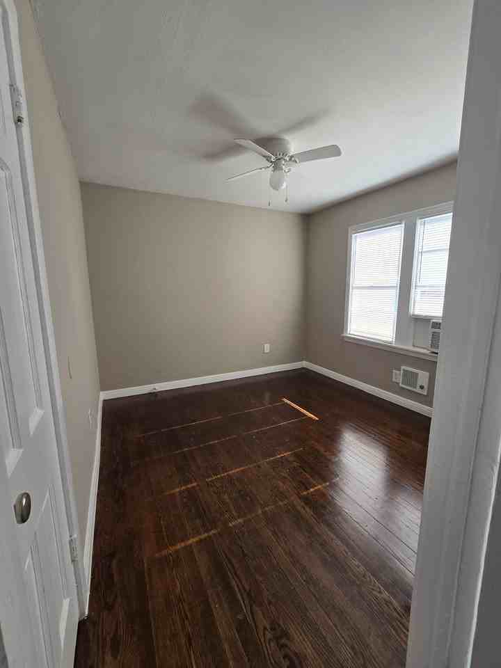 1713 E Madison St - Photo 3 of 6