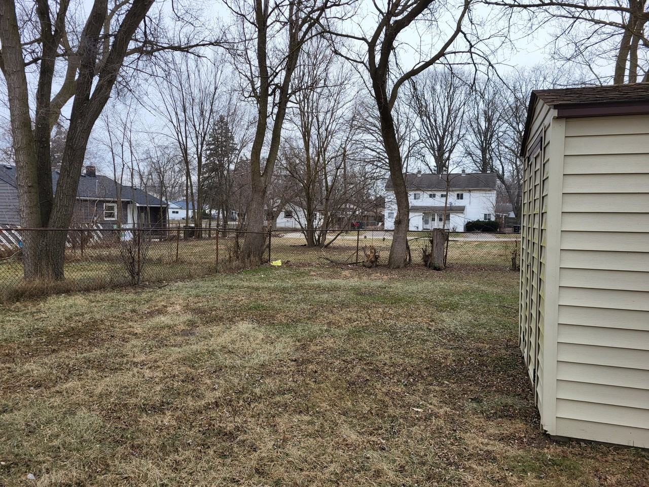 32607 Montcalm St - Photo 2 of 7