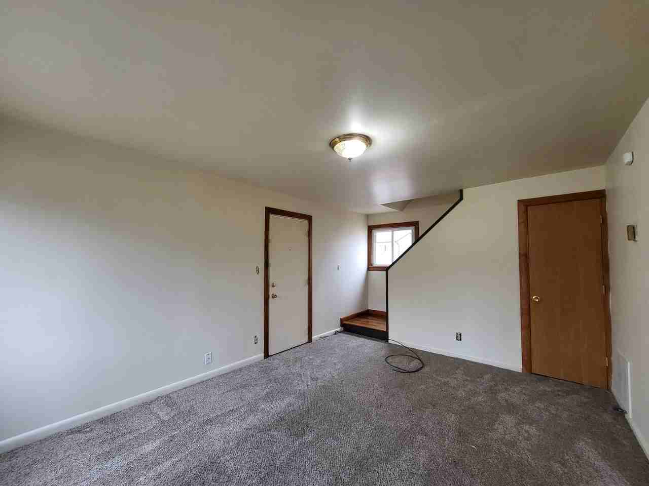 32607 Montcalm St - Photo 3 of 7