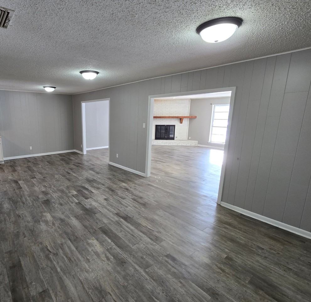 5719 Drexel Ave - Photo 2 of 11