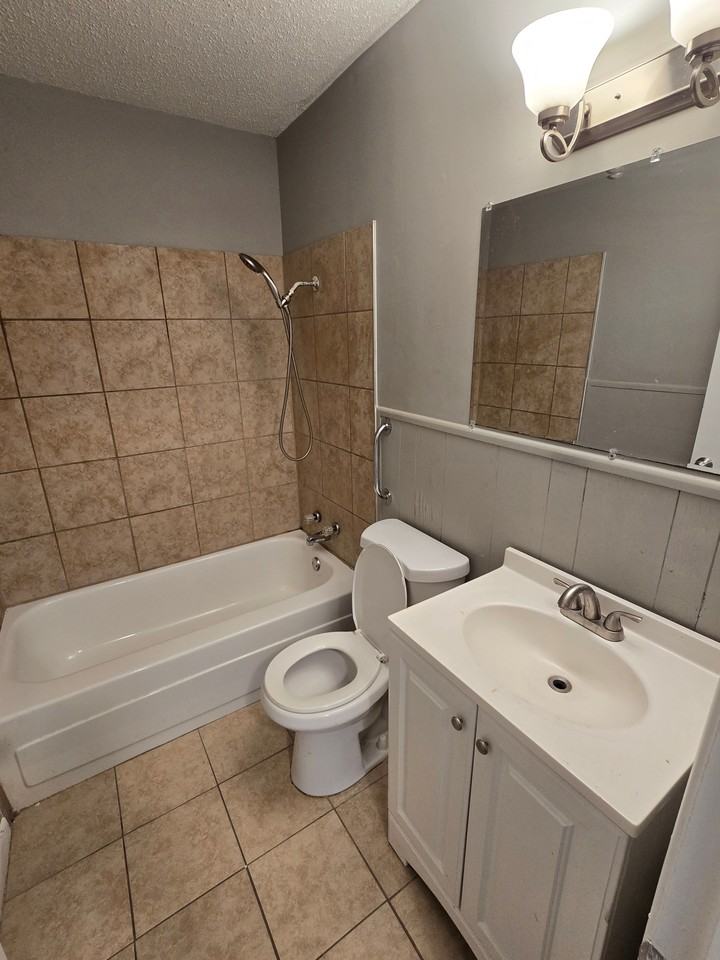 5719 Drexel Ave - Photo 7 of 11