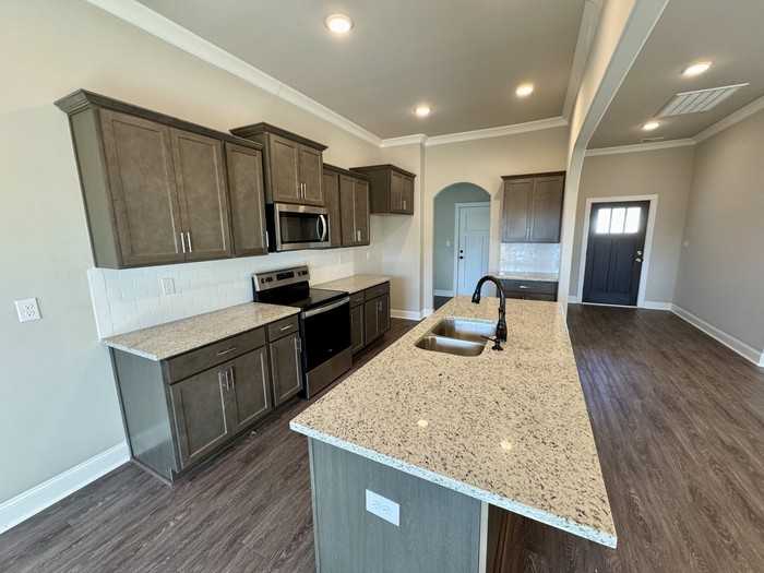 114 Parvin Way Dr - Photo 2 of 19