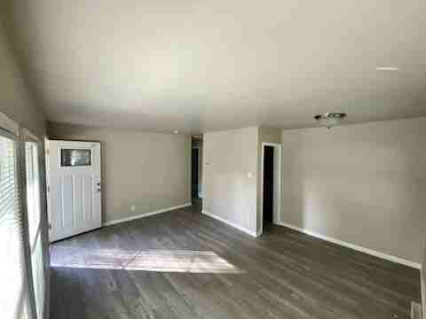 4114 E 10th Ave - Photo 3 of 11