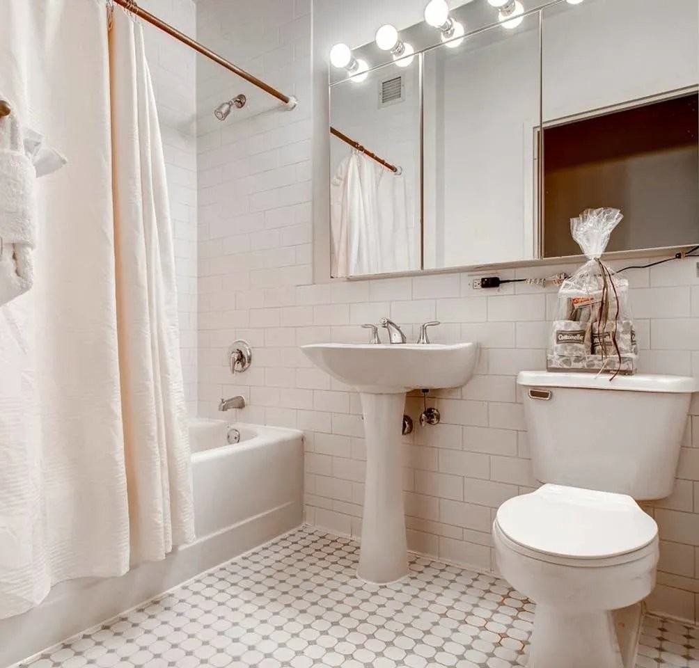 West St #17L - Photo 4 of 6