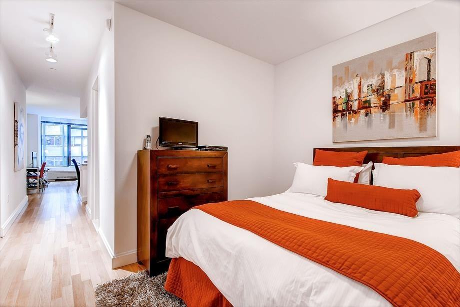 Hanover Sq #23F - Photo 3 of 12