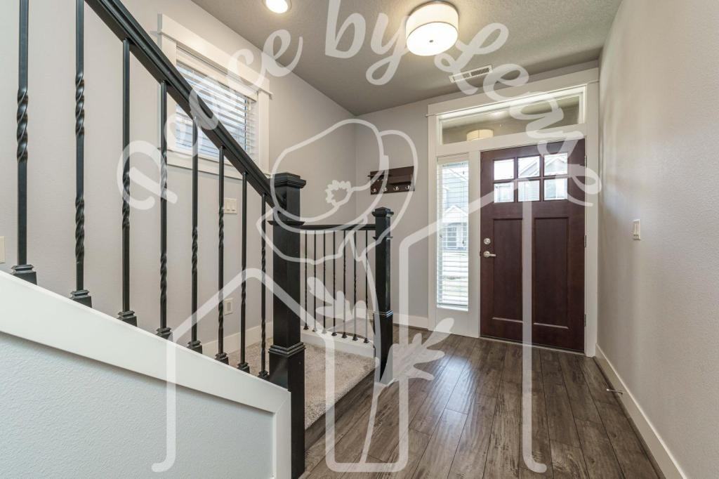 2573 Sw Mckenna Pl - Photo 2 of 37