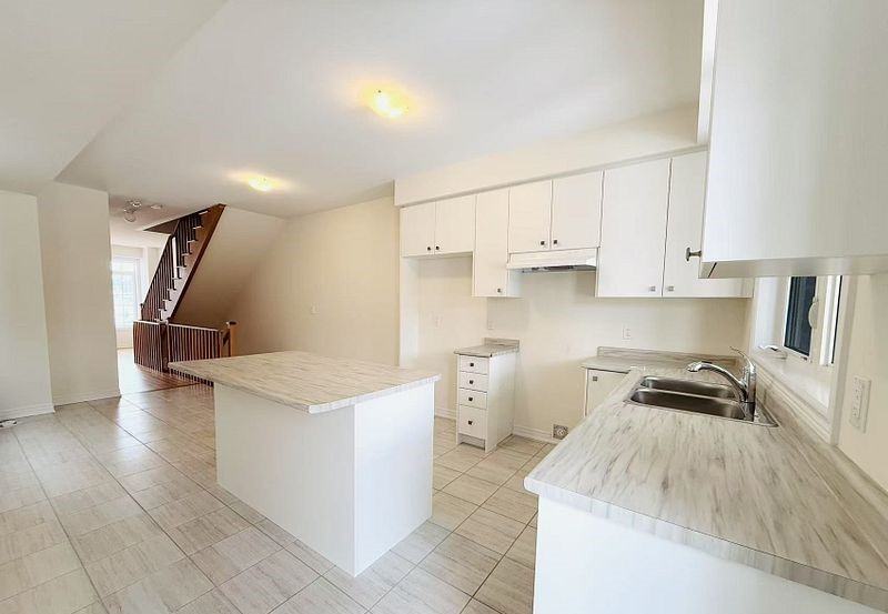 925 Crowsnest Hollow - Photo 2 of 17