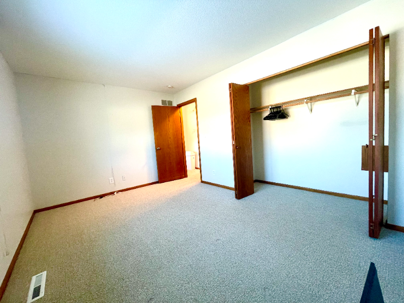 460 Stanley St #2 - Photo 7 of 9