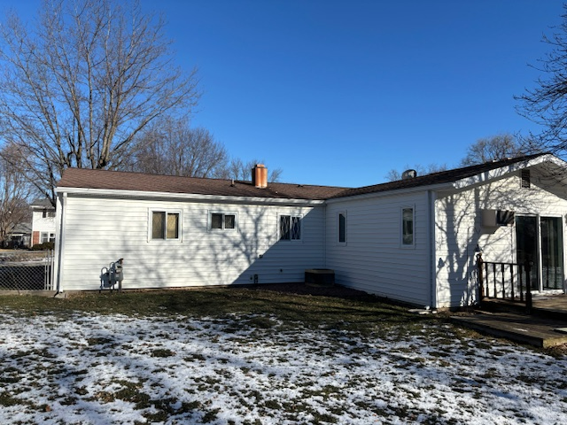 1703 Oakhill Rd - Photo 3 of 19