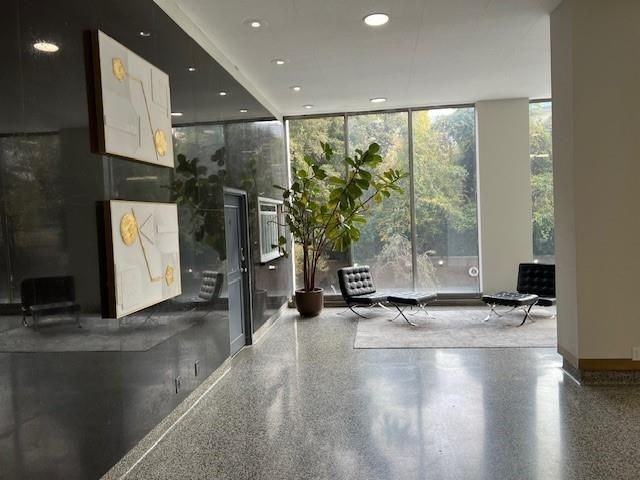 215 Piedmont Ave Ne - Photo 3 of 15