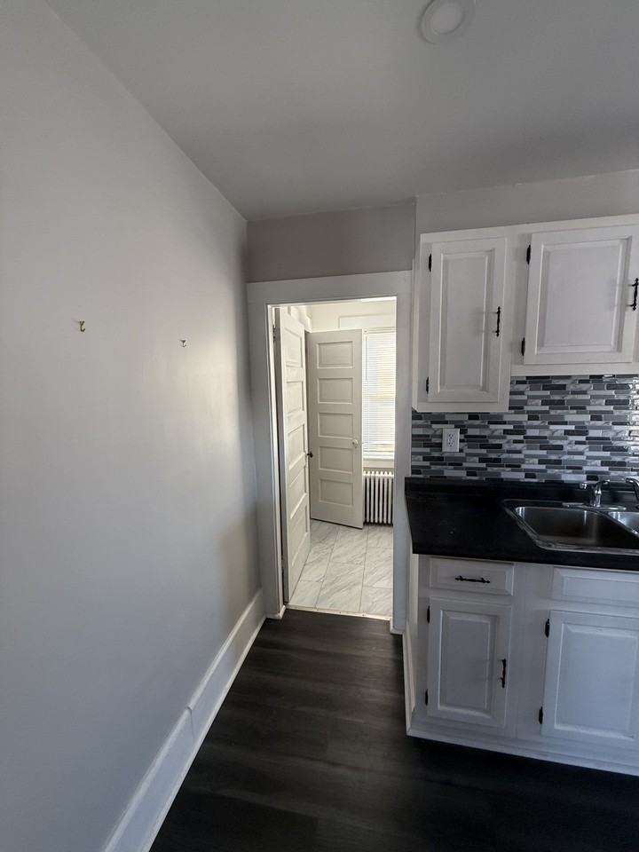 1015 Joyce St #2 - Photo 2 of 15
