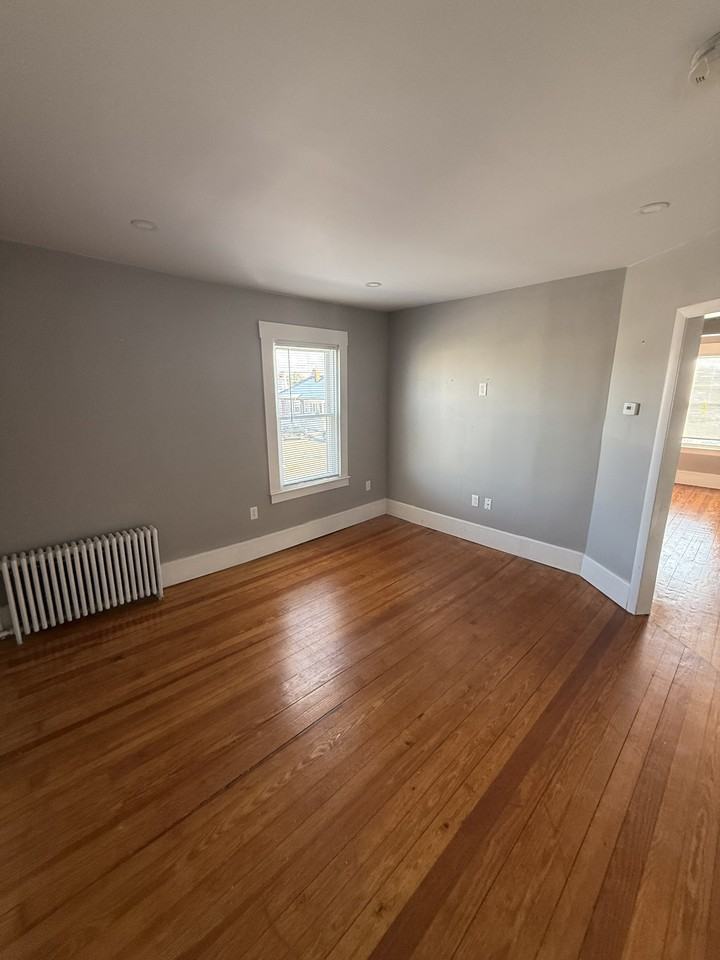 1015 Joyce St #2 - Photo 3 of 15