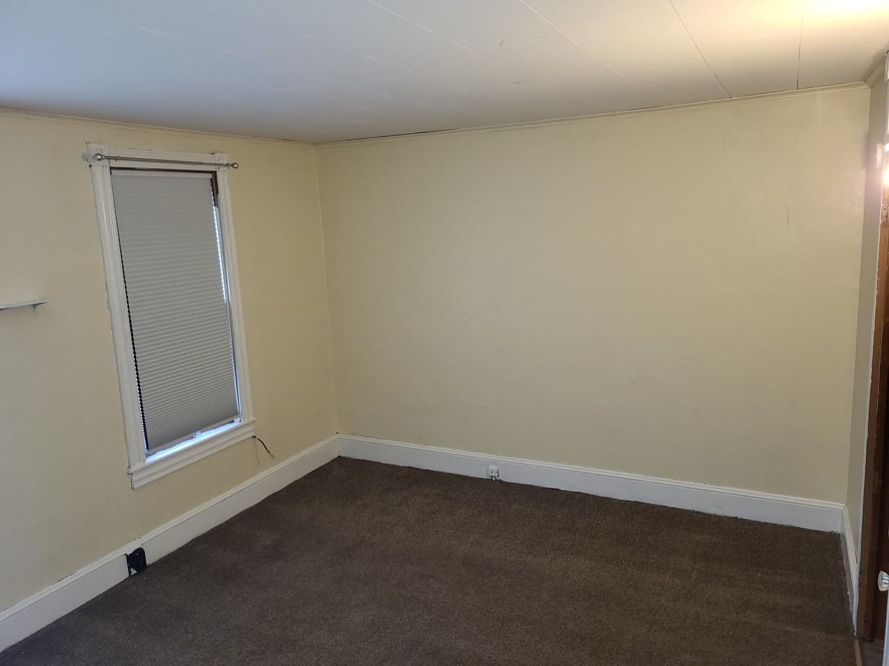 219 Market St #2ndFL - Photo 2 of 12