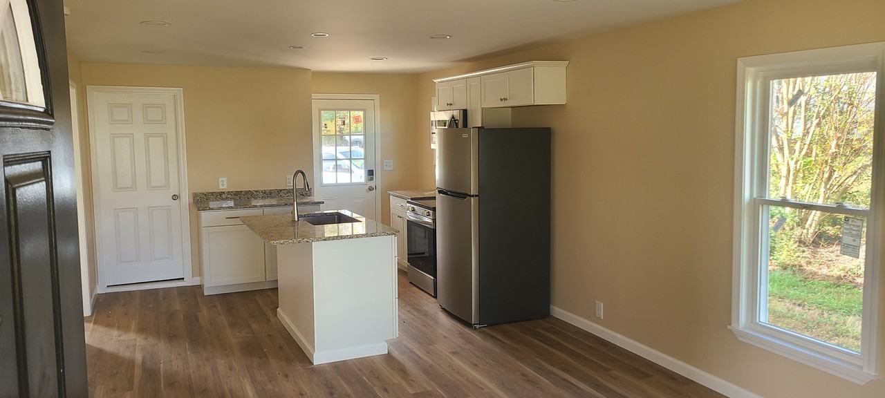 201 Perkins Rd Se #NA - Photo 5 of 9