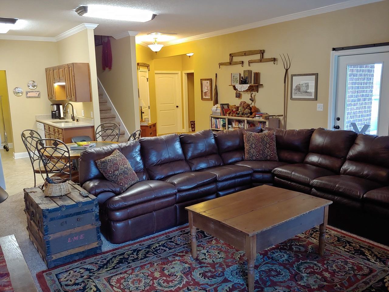 1217 Broaderick Blvd - Photo 3 of 10