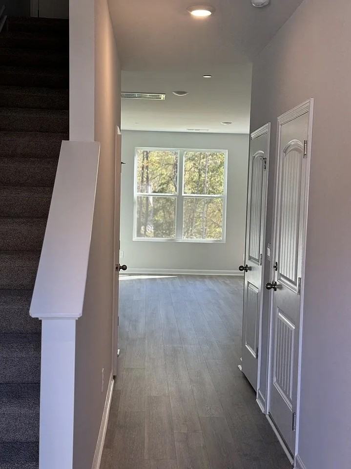 211 Dale Mires Ln #211 - Photo 2 of 17