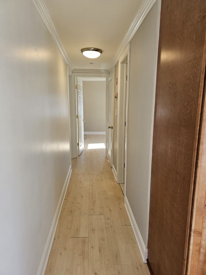 113 E St #NA - Photo 4 of 17