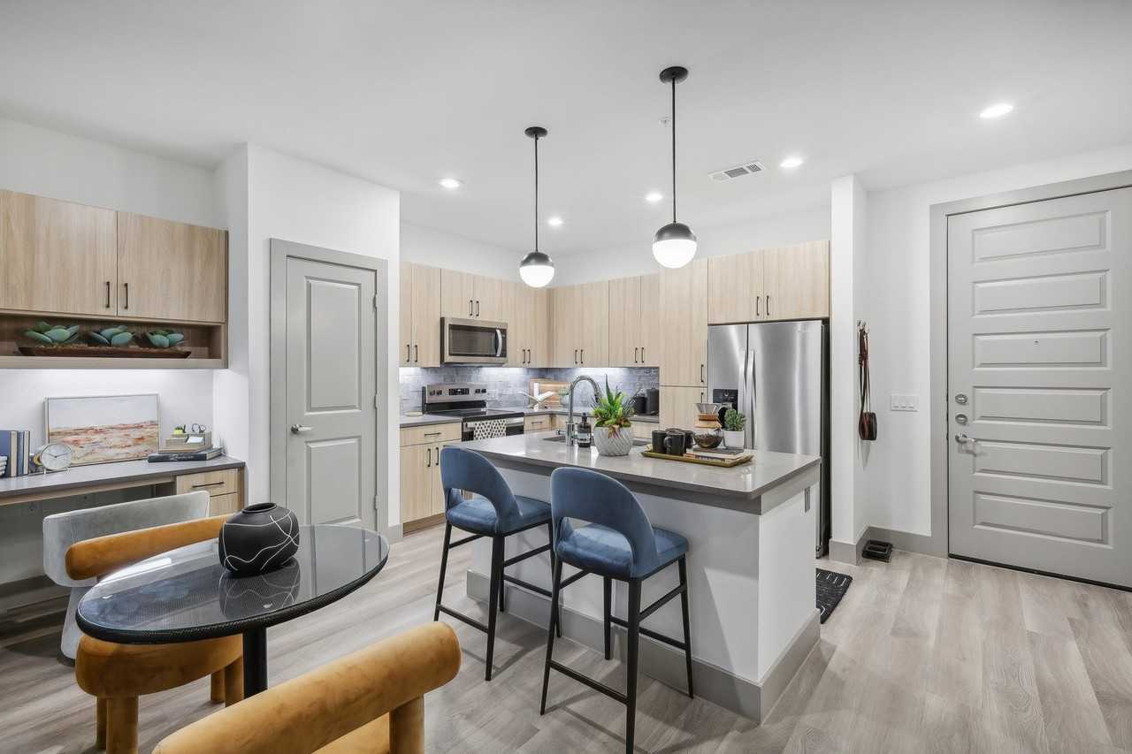 The Sevens - Photo 2 of 25