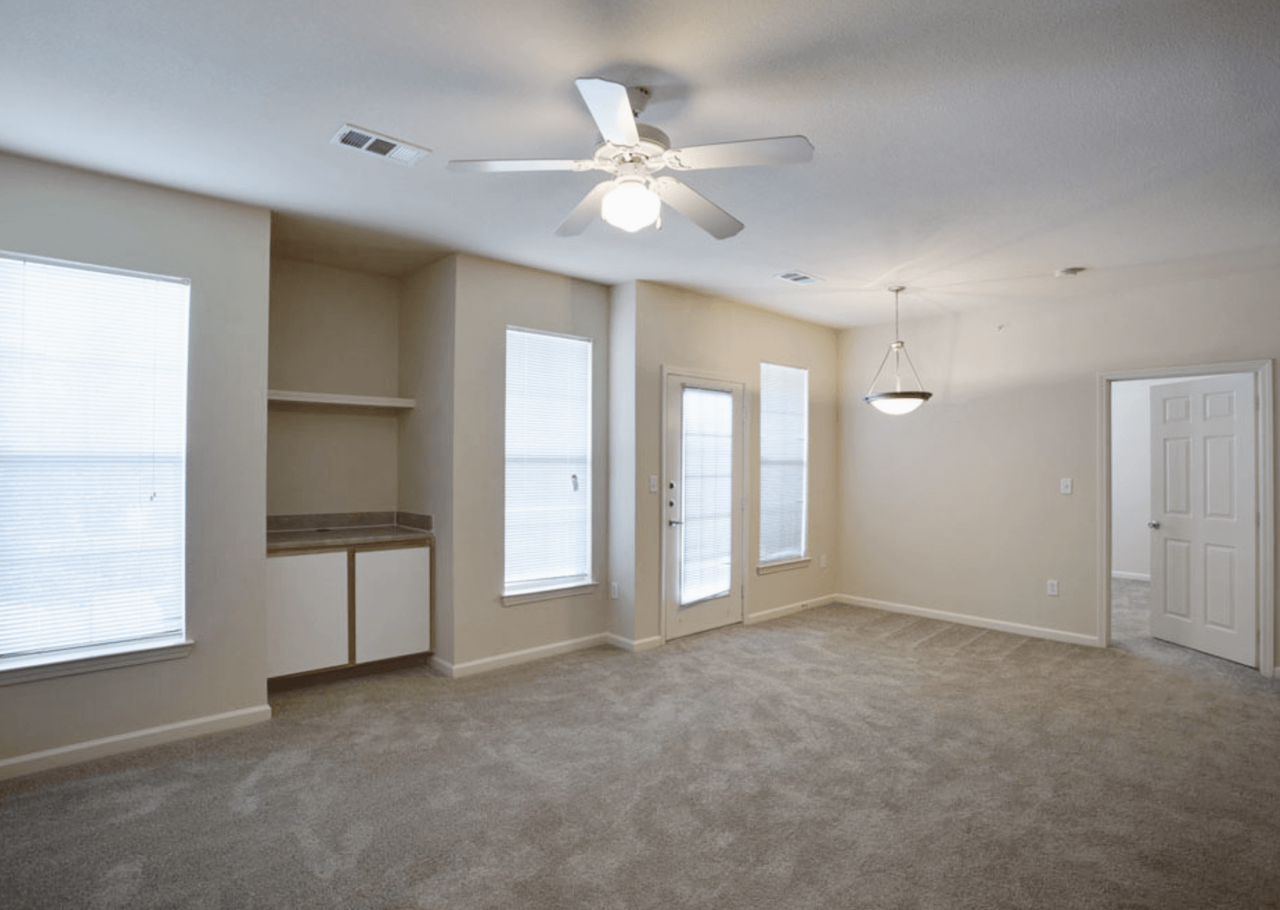 Addison Park - Photo 4 of 15