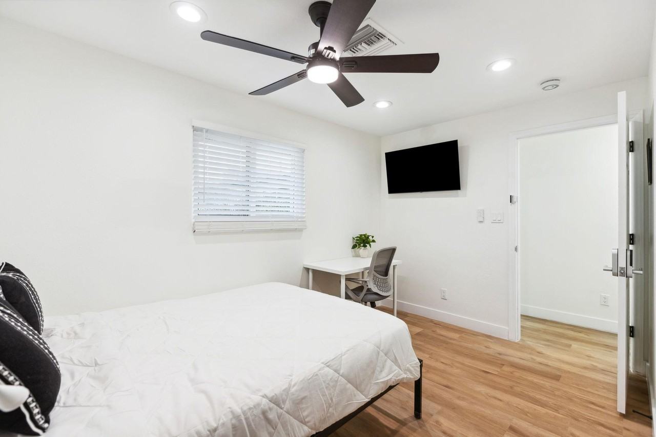 N Mallard St - Photo 7 of 8