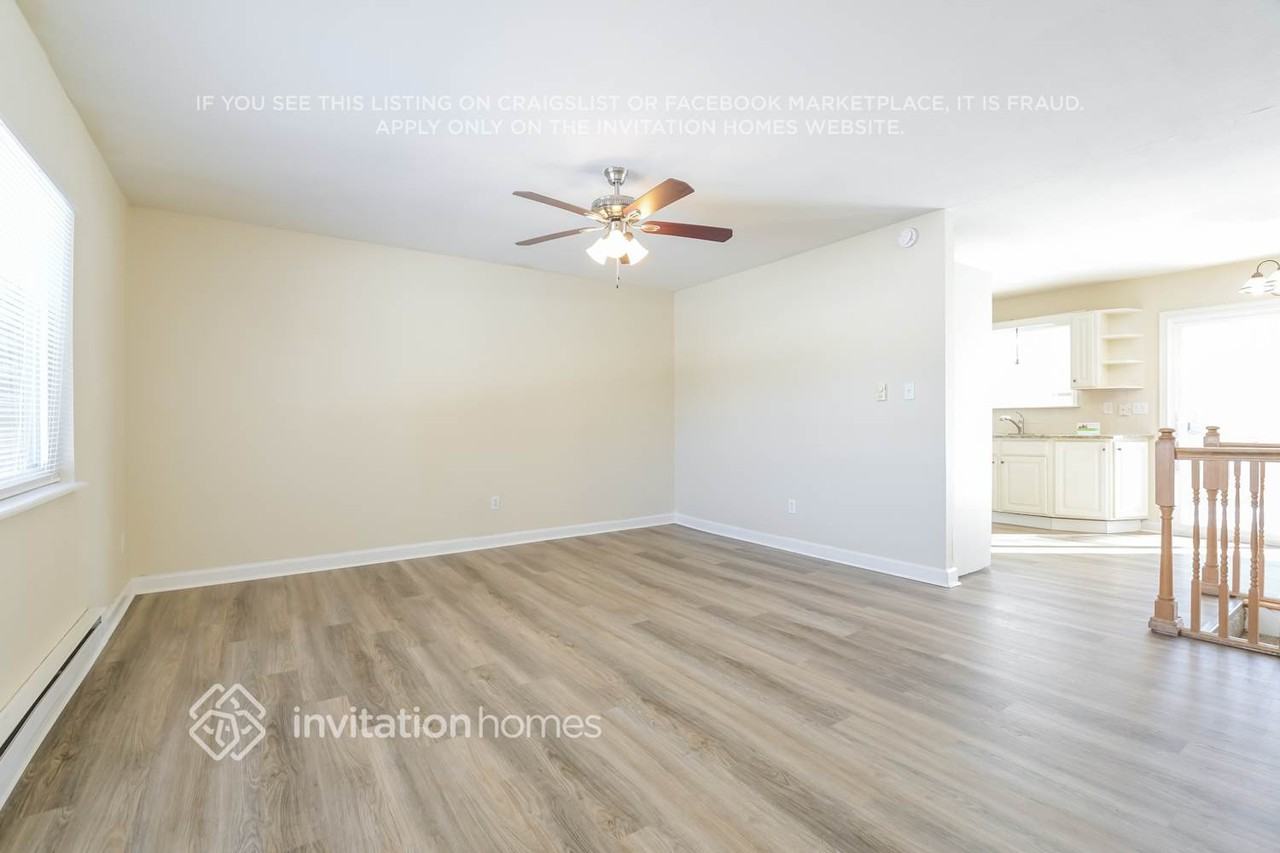 4682 S Hoyt St - Photo 2 of 16
