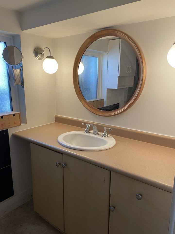 4030 Inverness Street #B - Photo 7 of 11