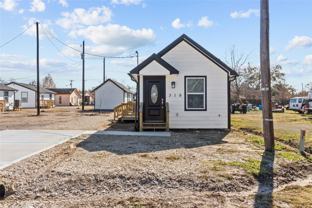 319 W Locust St - Photo 1 of 1