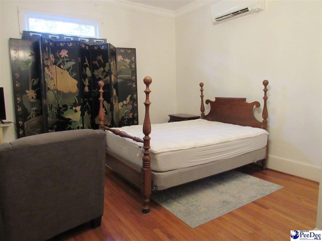 500D W Pine St - Photo 7 of 8