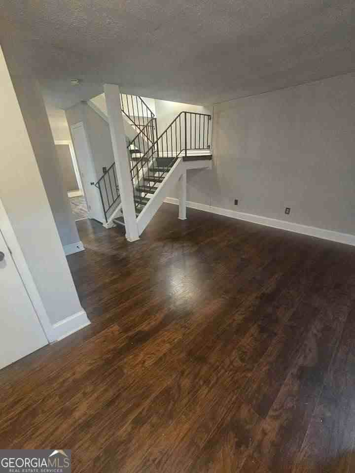 2753 Whitewater Ct - Photo 2 of 11