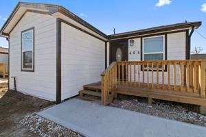 featured image of 405 N Erskine St