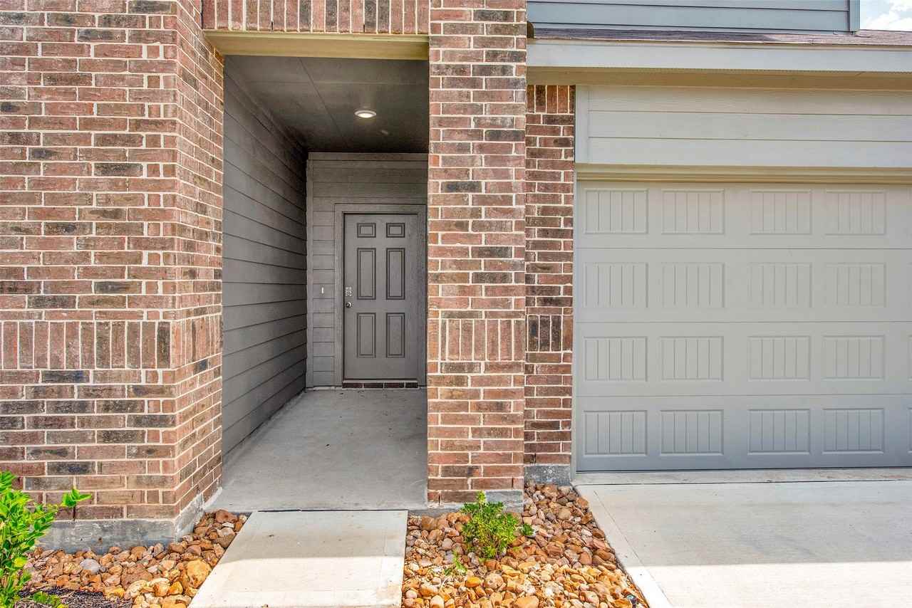 40632 Pine Spruce Ln - Photo 2 of 28