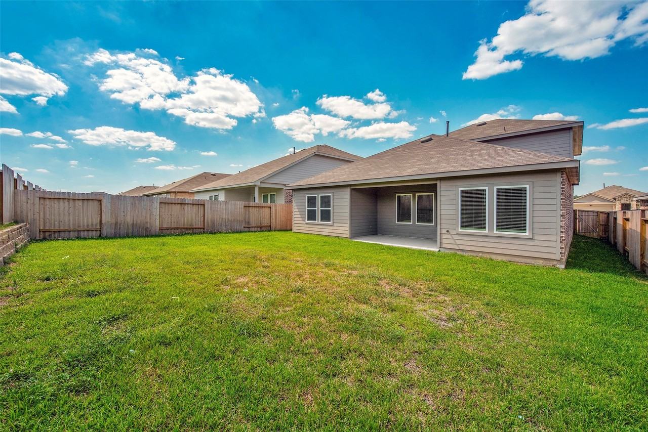 40632 Pine Spruce Ln - Photo 3 of 28