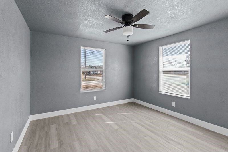 401 N Erskine St - Photo 3 of 15